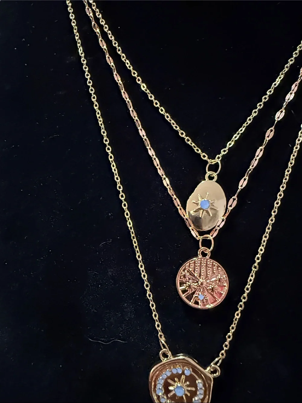 New Women’s Rose Gold -Tone 3 Layered Medallion Necklace Set with earrings 12”
